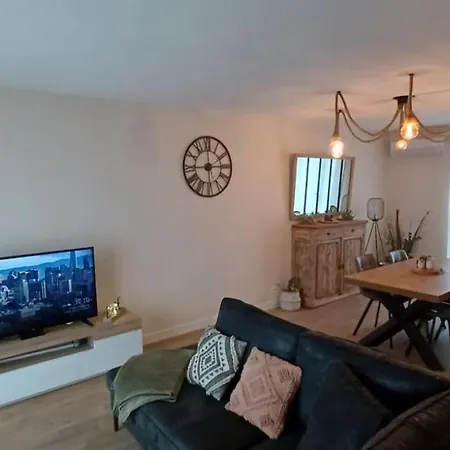 Maison 2 Chambres * פרפיניין